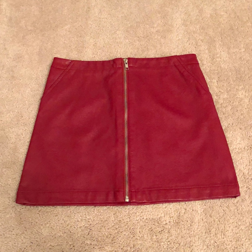 NWOT Red leather mini skirt🍒